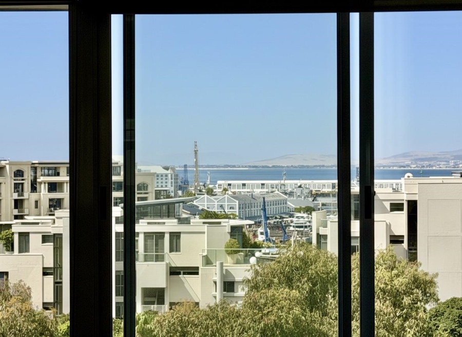 2 Bedroom Property for Sale in Green Point Western Cape